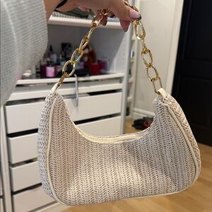 SHEIN Cream Textured Shoulder Bag with Gold Chain